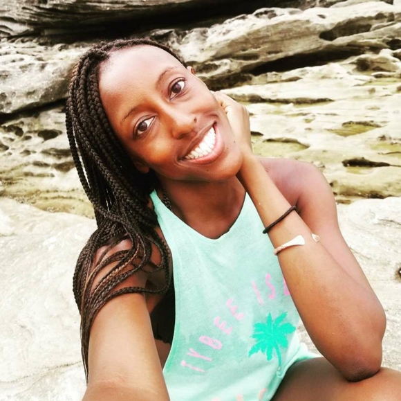 Meet your Posher, VERNEDA ADELE - Picture 4 of 5